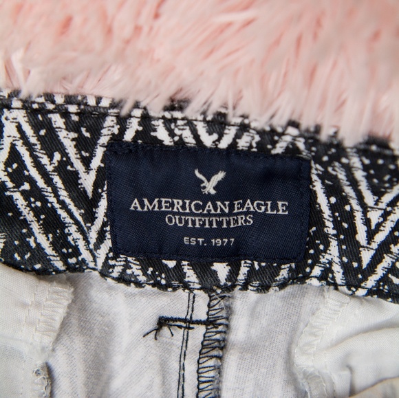 American Eagle Outfitters midi shorts - Picture 4 of 4
